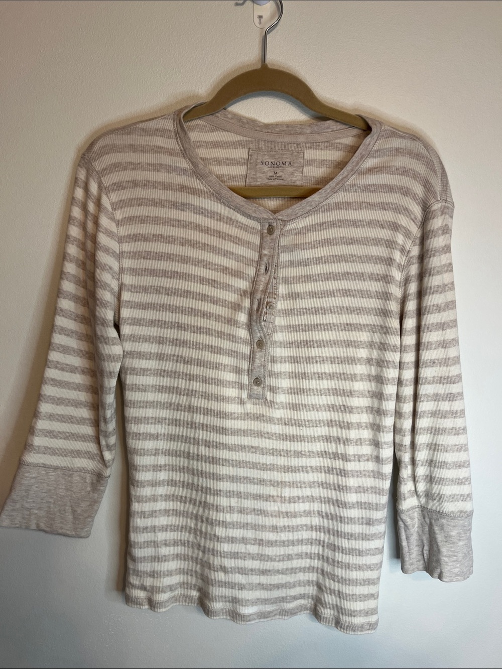 SONOMA Taupe& cream Striped Henley 3/4 sleeve women’s Top Size Medium